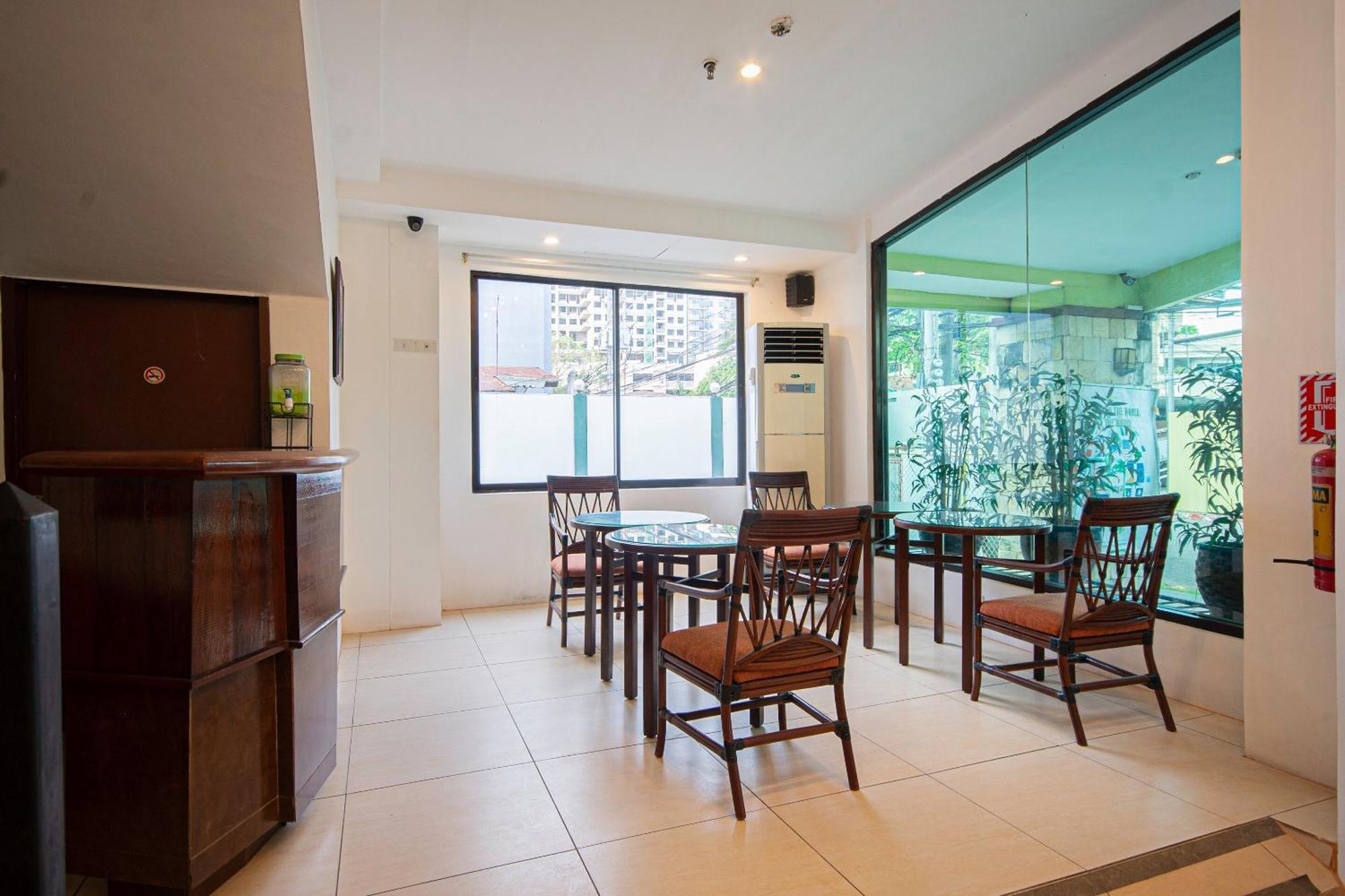 Oyo 210 Apple Tree Suites Cebu Bagian luar foto