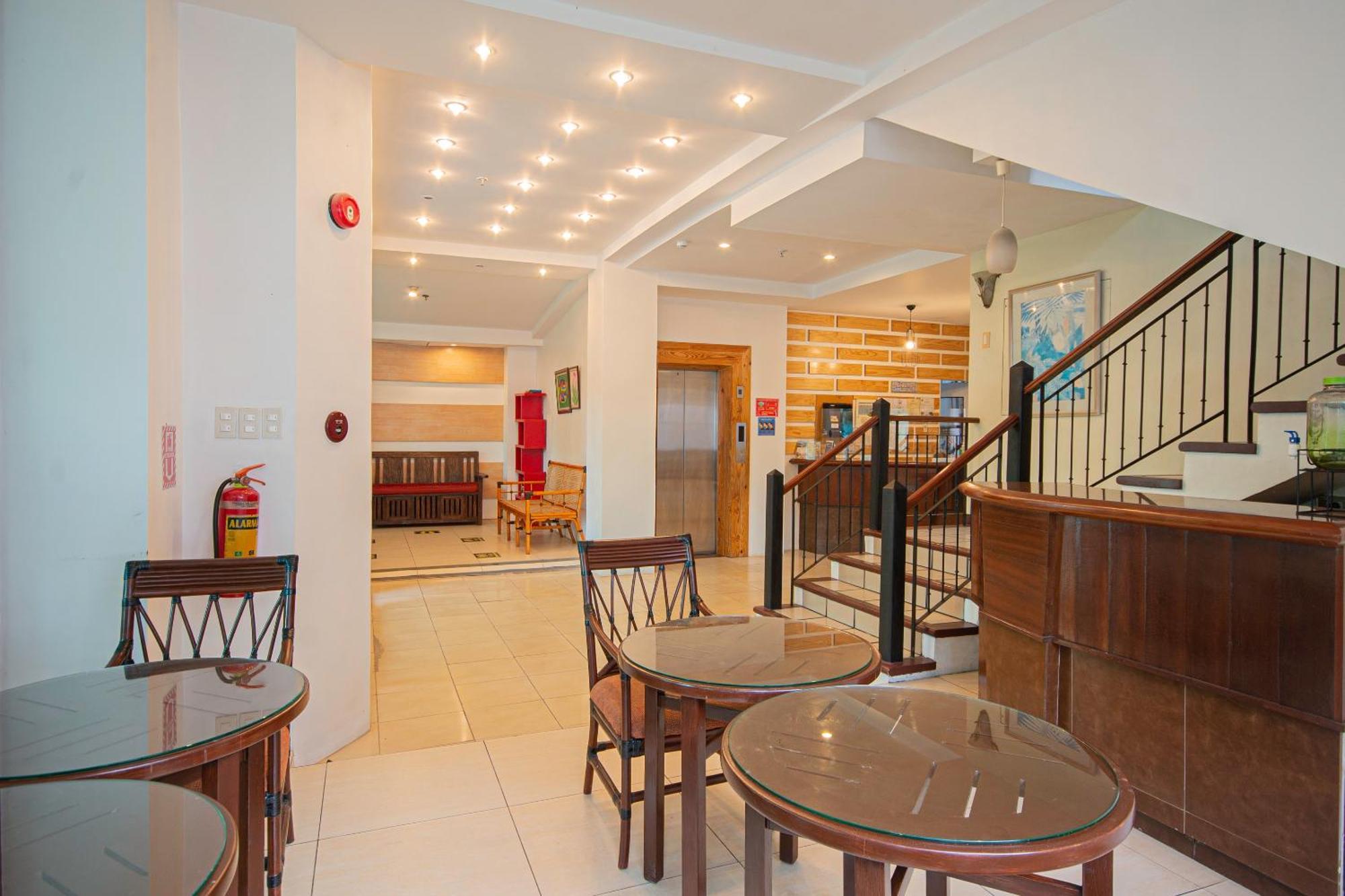 Oyo 210 Apple Tree Suites Cebu Bagian luar foto