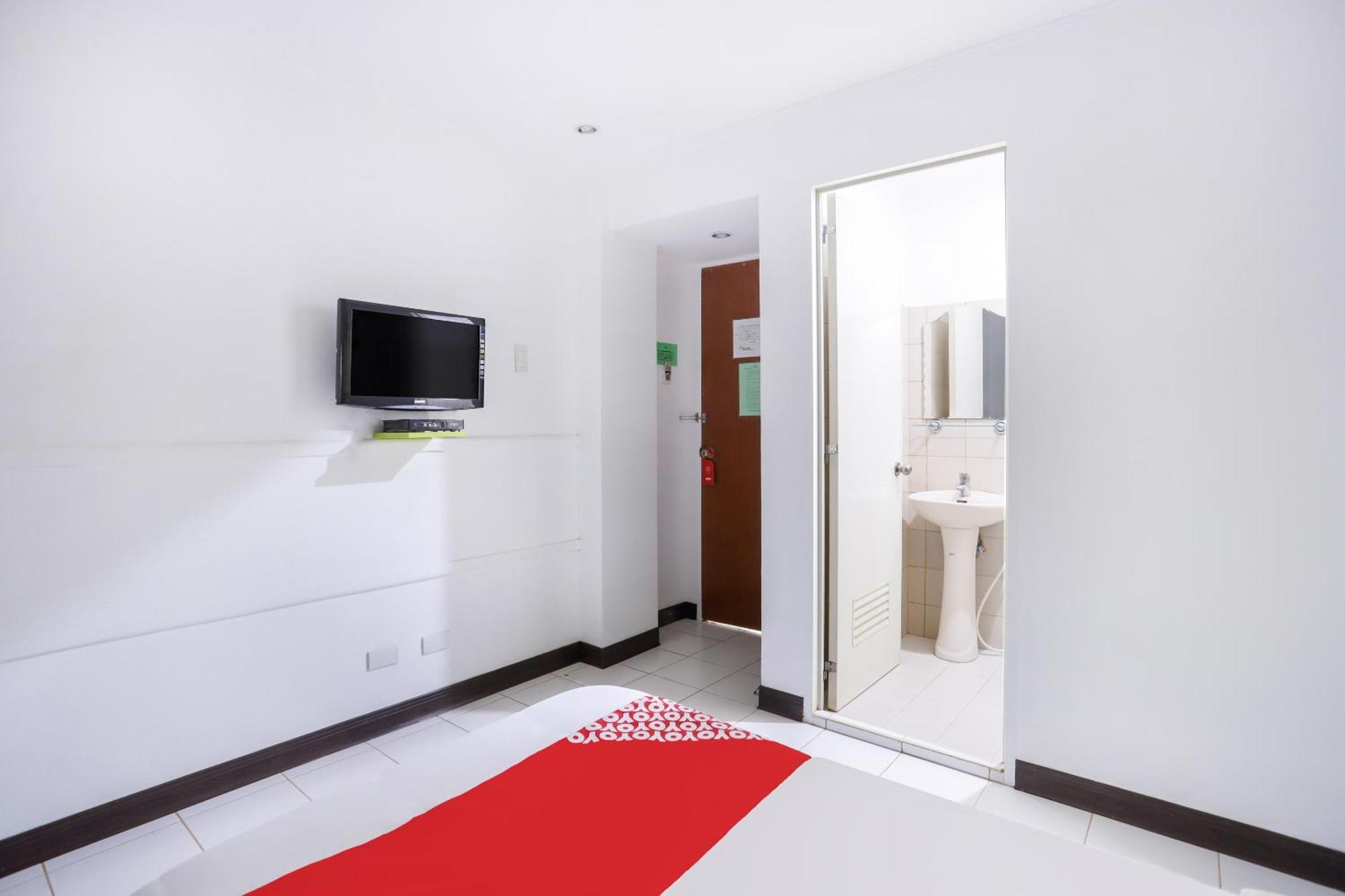 Oyo 210 Apple Tree Suites Cebu Bagian luar foto