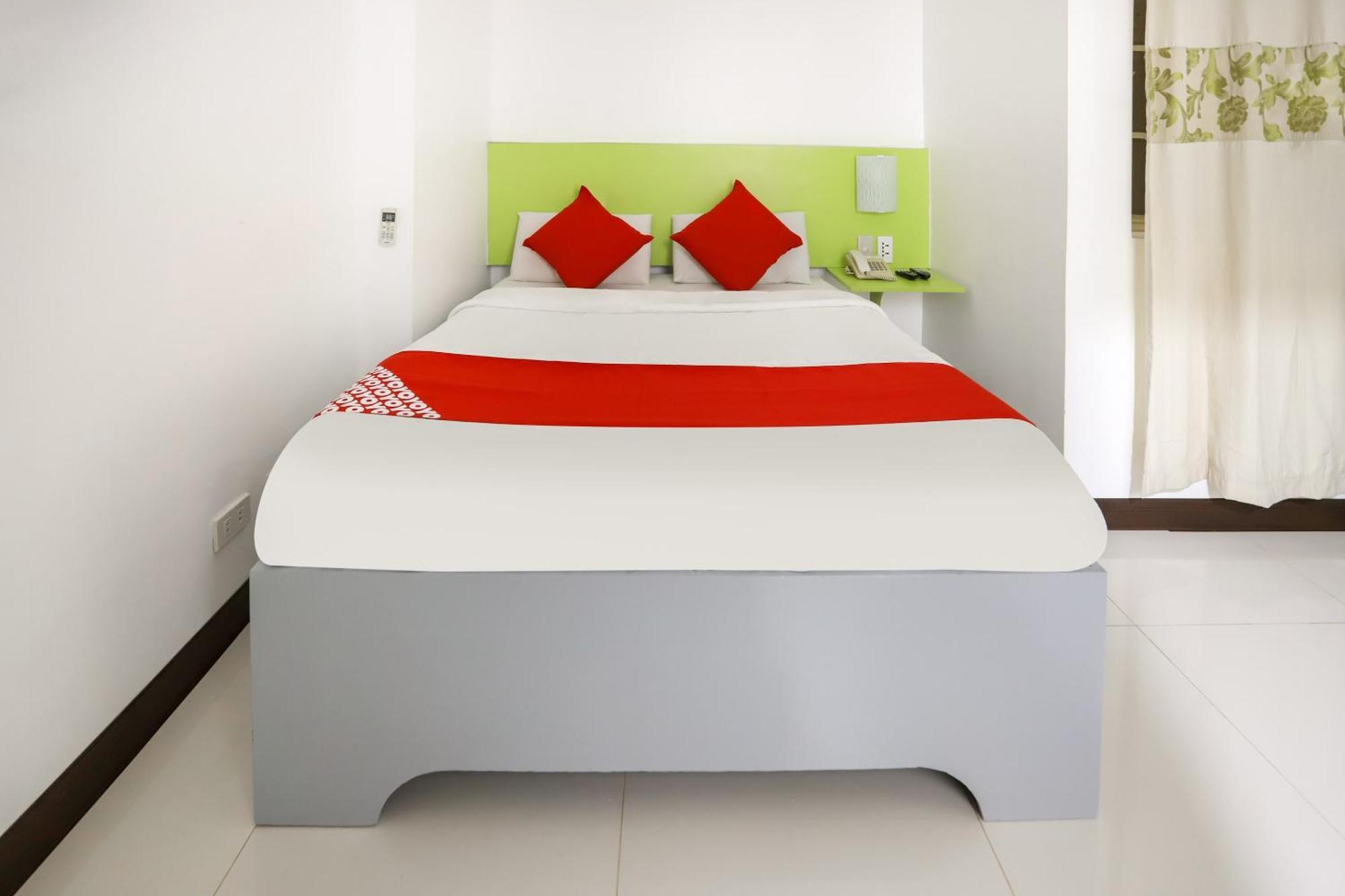 Oyo 210 Apple Tree Suites Cebu Bagian luar foto